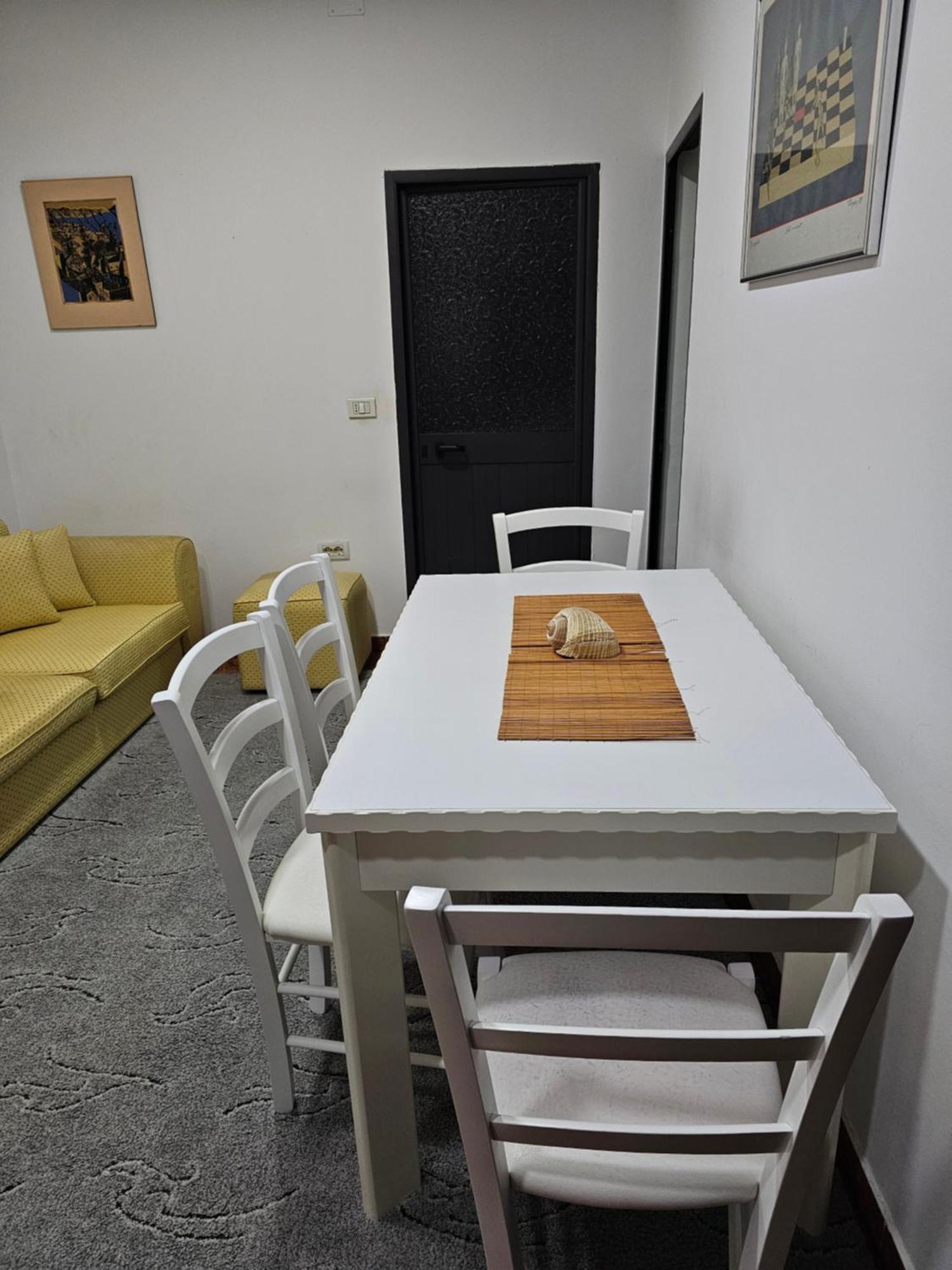Geljus Apartment Tirana Exteriör bild